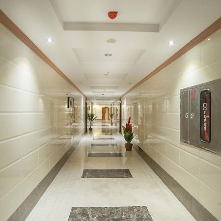 Al Ezzah Palace Hotel Suites Джидда Екстер'єр фото