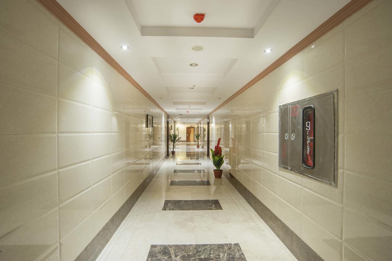 Al Ezzah Palace Hotel Suites Джидда Екстер'єр фото