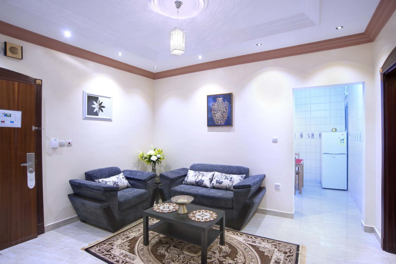 Al Ezzah Palace Hotel Suites Джидда Екстер'єр фото
