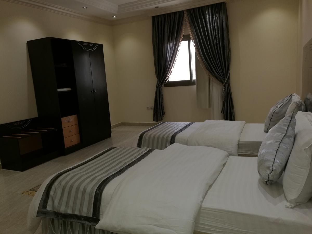 Al Ezzah Palace Hotel Suites Джидда Екстер'єр фото