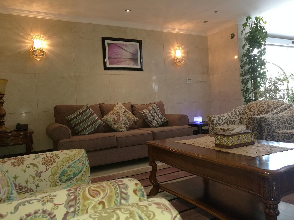 Al Ezzah Palace Hotel Suites Джидда Екстер'єр фото